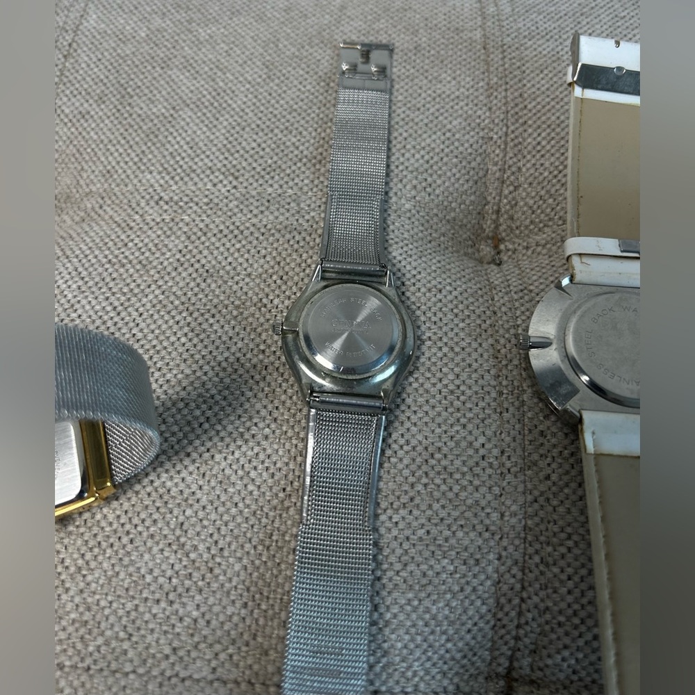 Lot of 5 Womens Watches Nixon, Hello Kitty, Quartz, Anne Klein, Geneva As Is - Picture 13 of 15